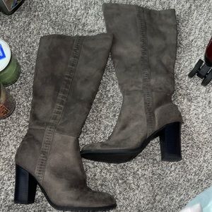 Simply Styled Faux Knee High Suede Grey Zip up Heel Boots